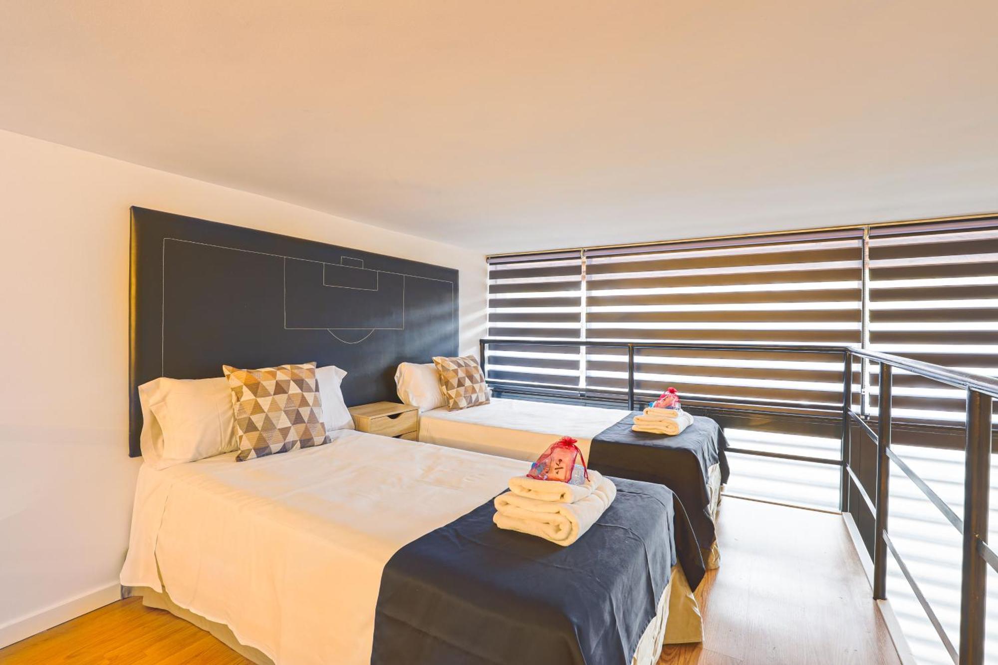 Ferienwohnung Alcam Les Corts Barcelona Exterior foto
